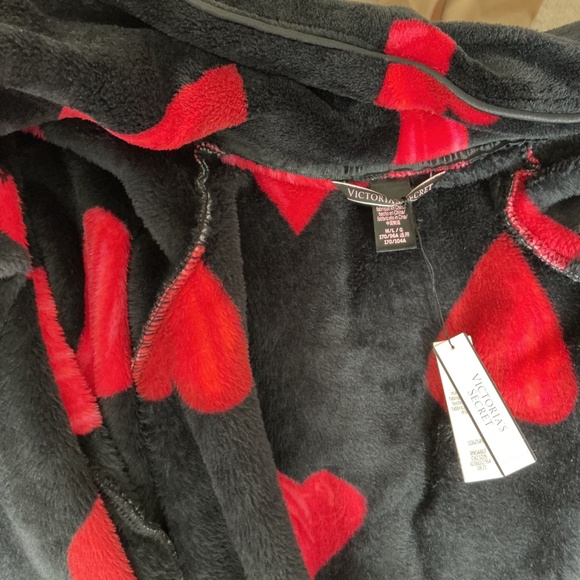 Victoria’s Secret Heart Robe and Slippers - Picture 2 of 3